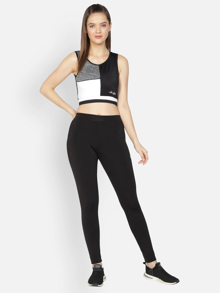 Women's Black Solid Fitted Active Trackpant - WOMINK